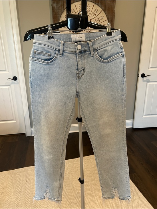 Current/Elliott Denim - Current/Elliott Light Wash Cropped Straight Jeans / Amazing stretch / sz 26
